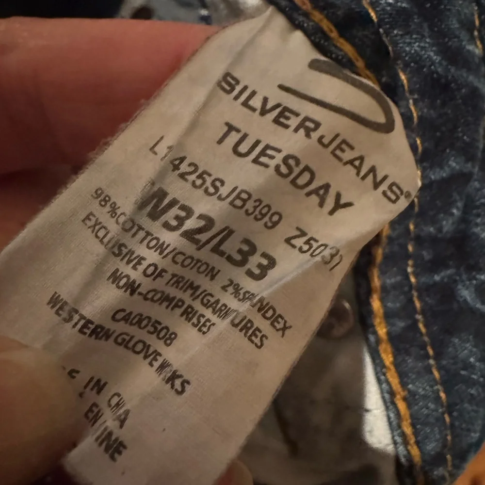 Tuesday Silver Jeans Dark Blue Distressed Straight/Flare Leg Women's Jeans - Picture 12 of 13
